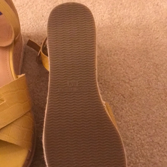 COPY - Marc fisher yellow sandals NWT - Picture 3 of 5